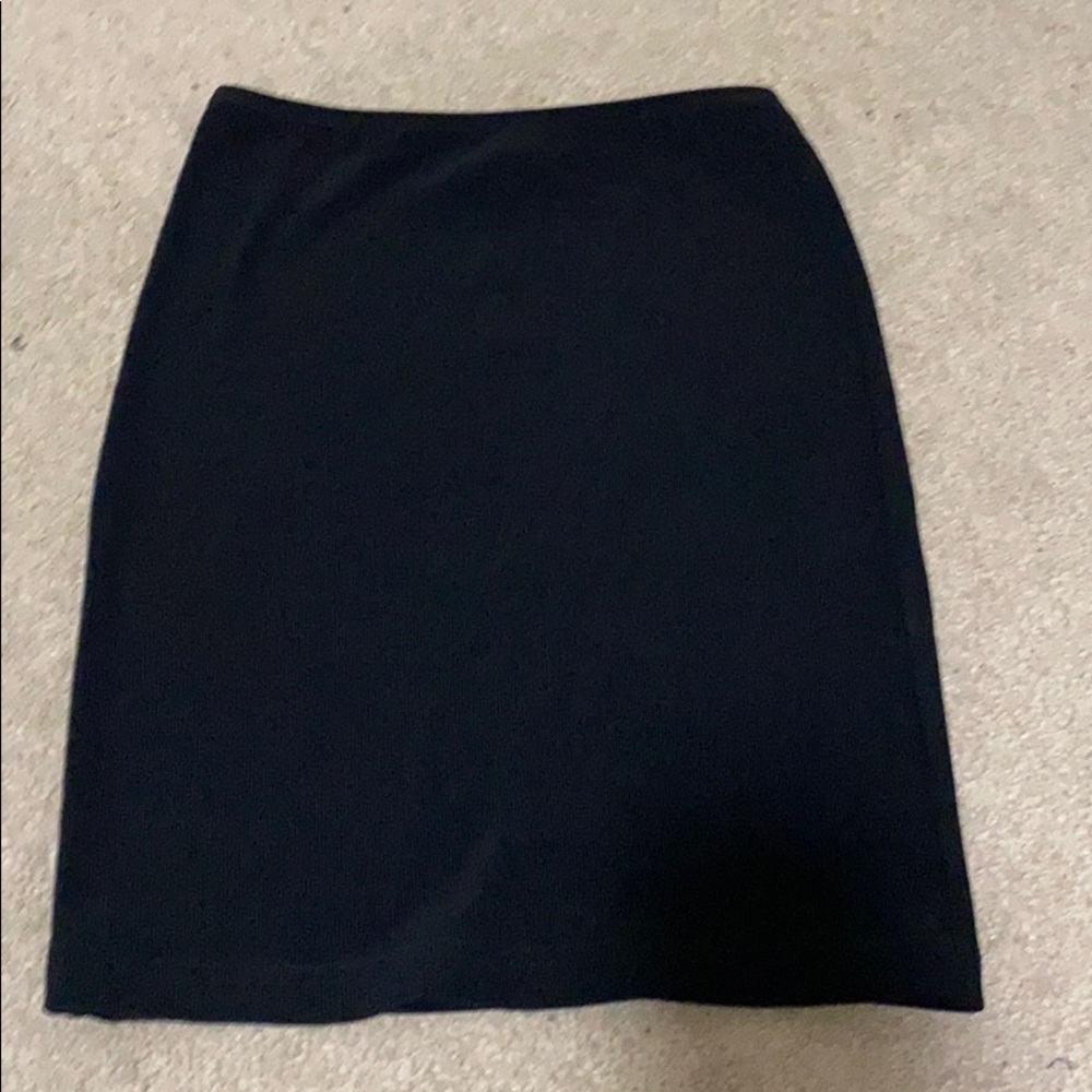 Black mini stretchy skirt
